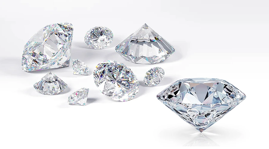 Diamanti naturali vs. Moissanite: Quali sono le differenze?