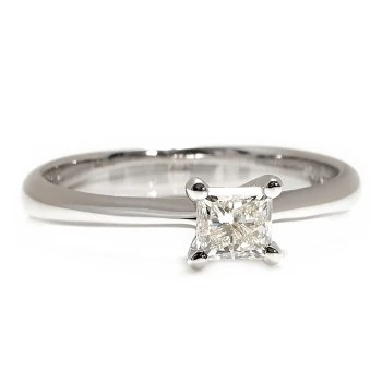 18k White Gold Engagement Ring with GIA Certified Princess Diamond - model i026
