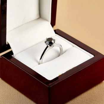 Tiffany engagement ring in 18k White Gold with Black Diamond - model i168