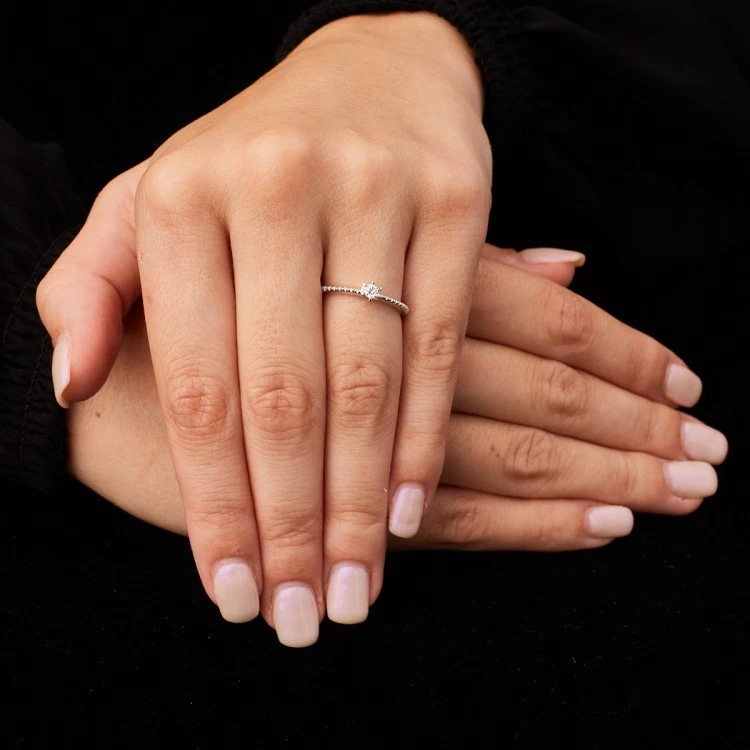 Verlobungsring i220 in Gold mit Diamant 0,10 ct – 0,25 ct