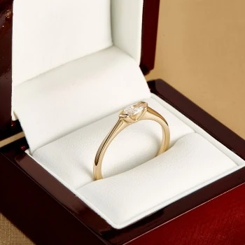 14k Yellow Gold Engagement Ring with Marquise Diamond - model i575