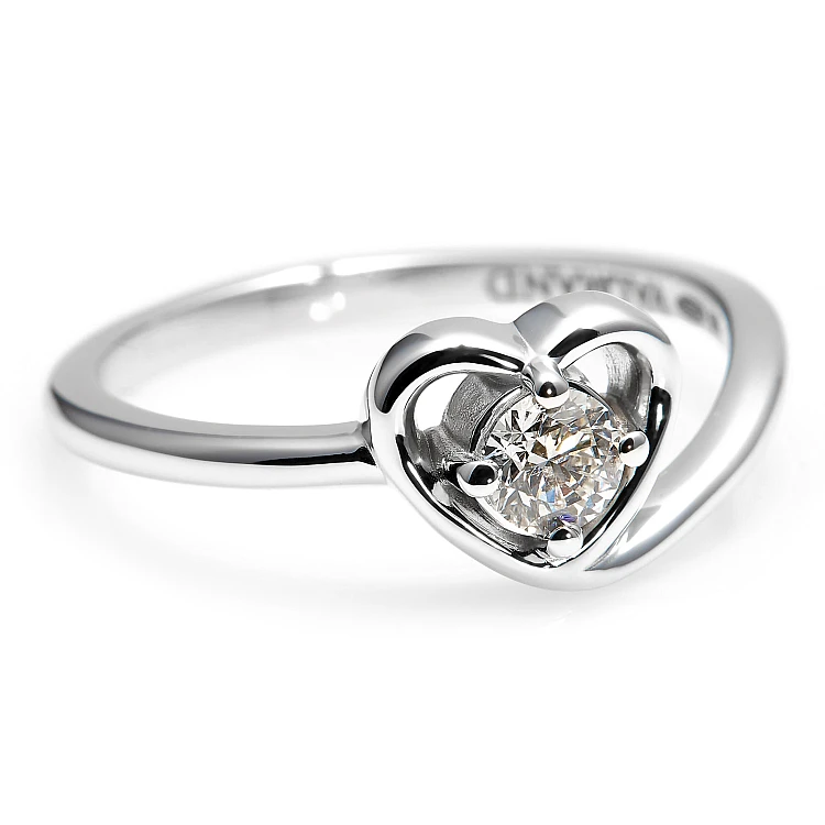 Anillo de compromiso de oro con forma de corazón y diamante de 0,15 ct a 0,25 ct - modelo i1677
