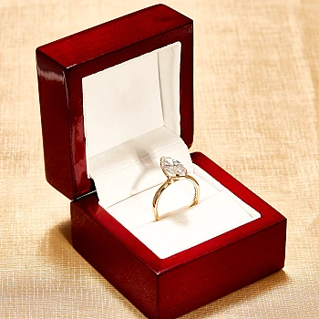 Anillo de compromiso de oro con diamante marquesa incoloro de 1,00 ct con certificación GIA - modelo i4454