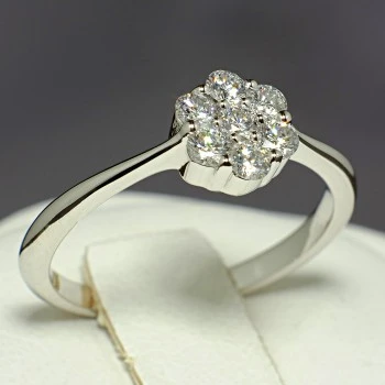 Bague cadeau en or avec diamants - modèle i028