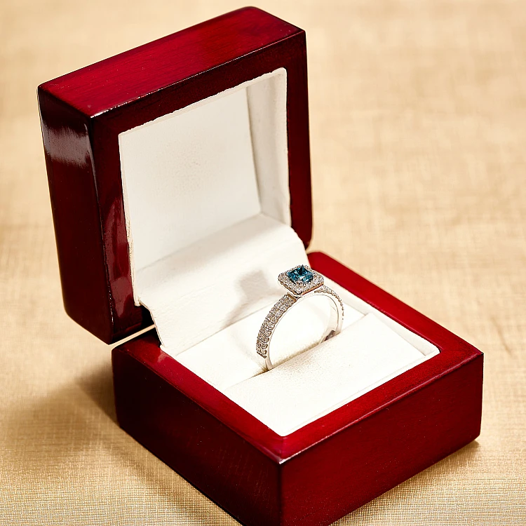 18k Gold or Platinum Gift Ring with Princess Blue Diamond and Colorless Diamonds - model i1061