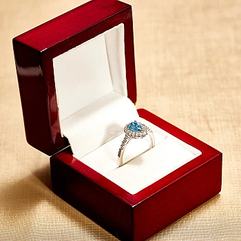 Halo-Verlobungsring aus Platin mit im Labor gezüchtetem, blauem Diamanten (IGI-zertifiziert) - Modell i1192