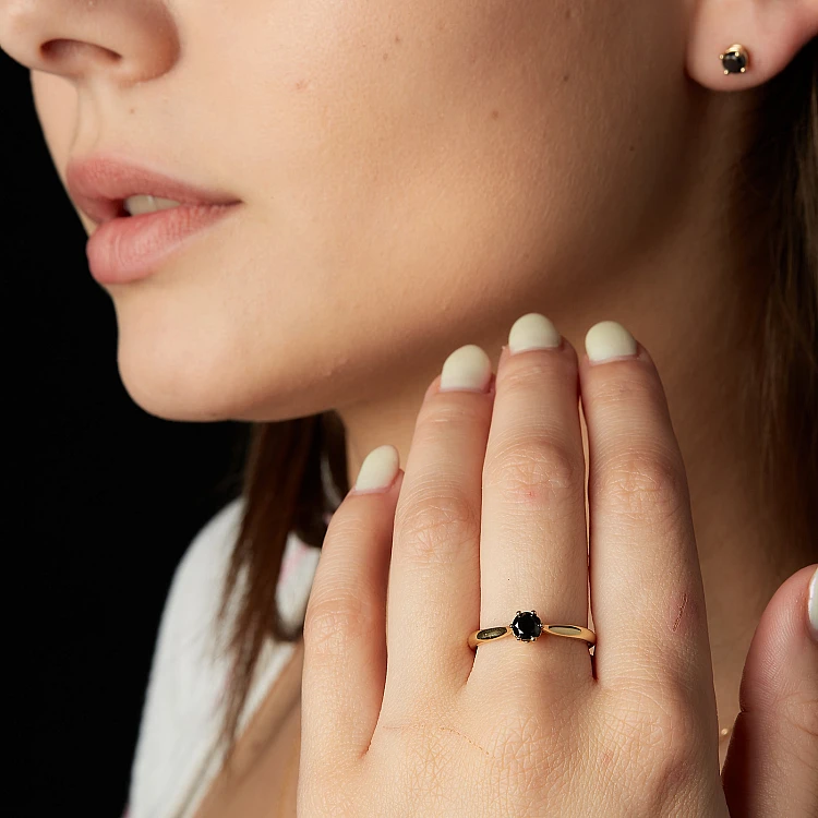 Bague de fiançailles en or avec diamant noir et diamants - modèle i122995