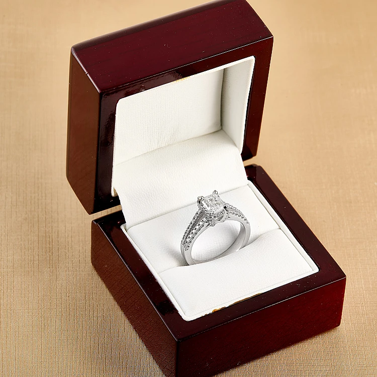 18k Gold Engagement Ring with GIA Certified Emerald Diamond - model i1859