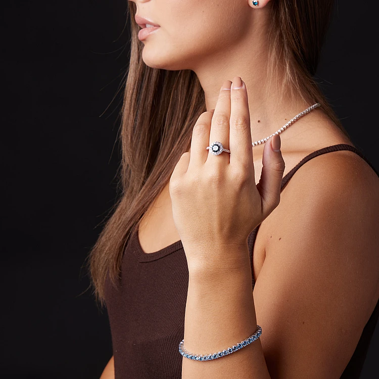 Bague de fiançailles en or avec diamant bleu et diamants - modèle i2159