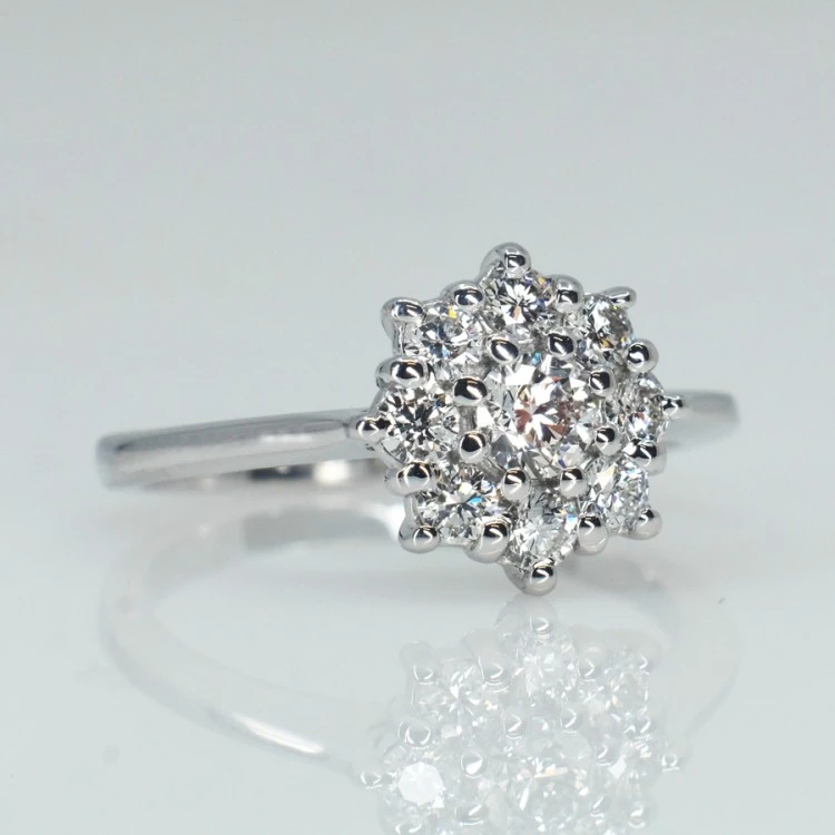 Anillo de compromiso o aniversario de oro con diamantes - modelo i531