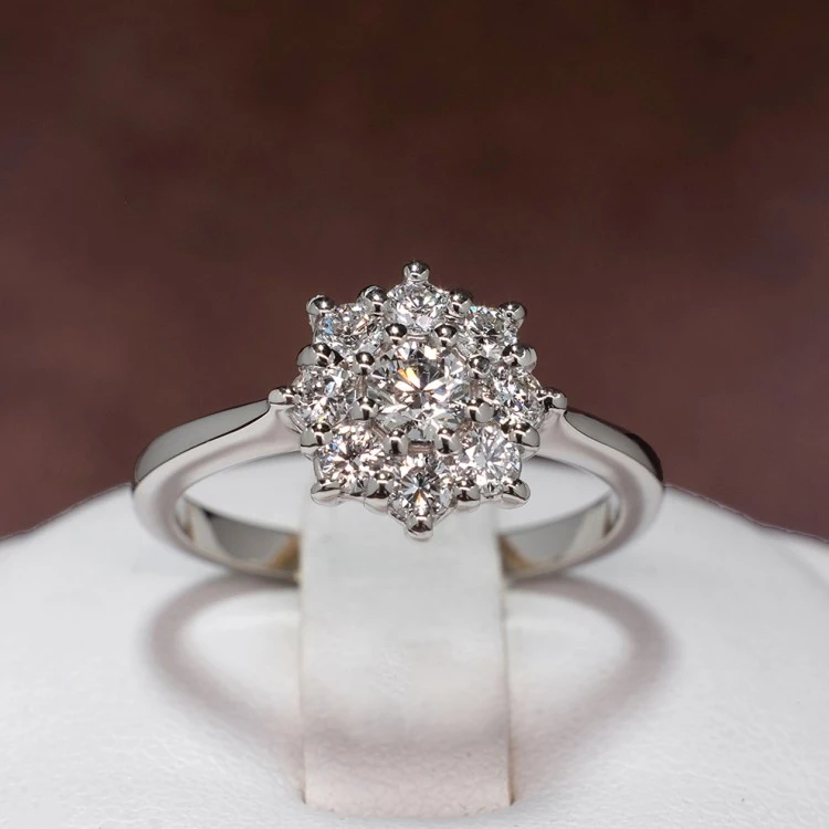 Anillo de compromiso o aniversario de oro con diamantes - modelo i531