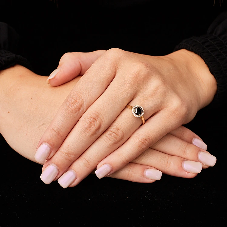 Bague de fiançailles en or avec diamant noir et diamants - modèle i030