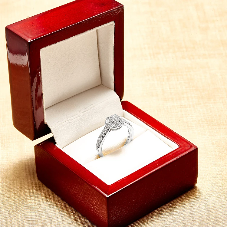 Anello di fidanzamento in oro 18 carati con diamante taglio brillante certificato GIA - modello i3923
