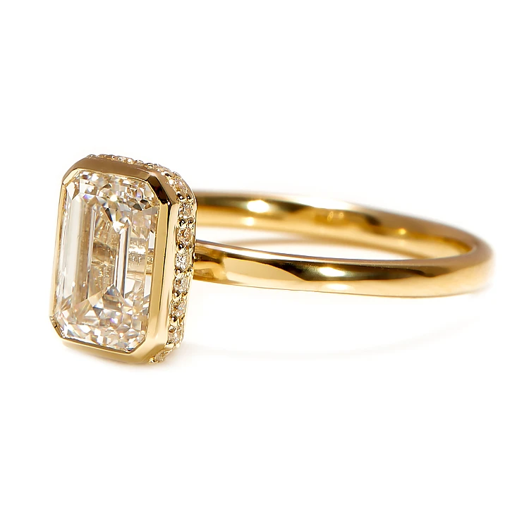 Verlobungsring aus 18-karätigem Gold mit GIA-zertifiziertem Smaragd-Diamanten - Modell i4522