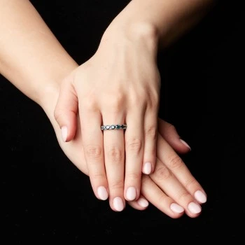 Gold or Platinum Gift Ring with Blue Diamonds - model i033v2
