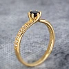 Bague de fiançailles en or avec diamant noir et diamants incolores - modèle i057