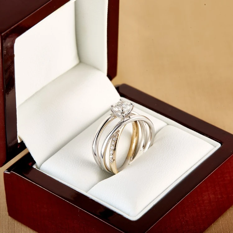 Verlobungsring i1144didi aus Gold mit Diamanten – GIA 0,30 ct – 0,40 ct