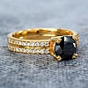 Anillo de compromiso de oro con diamante negro y diamantes - modelo i122376
