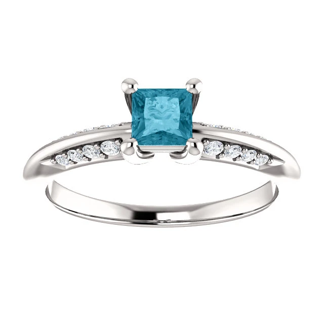 Bague de fiançailles en or avec diamant bleu et diamants - modèle i122701