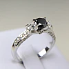 Bague de fiançailles en or avec diamant noir et diamants - modèle i510