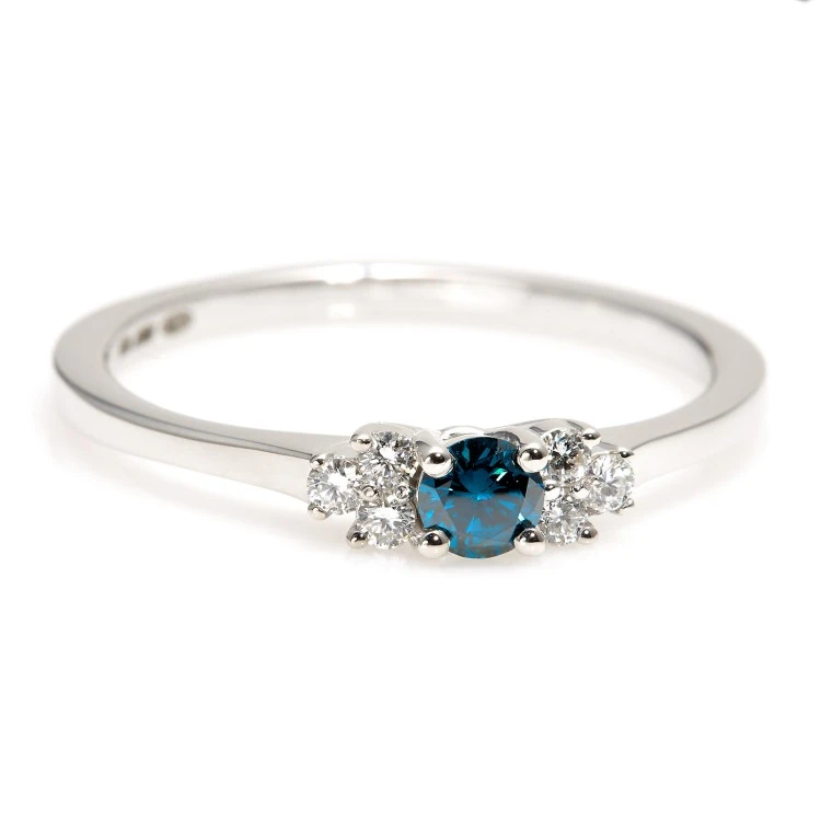 Bague de fiançailles en or avec diamant bleu et diamants - modèle i71604
