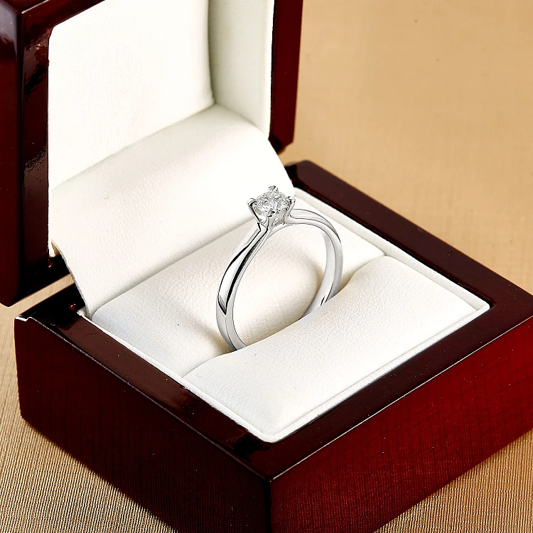 GIA Certified Colorless Diamond Gold Engagement Ring i122005