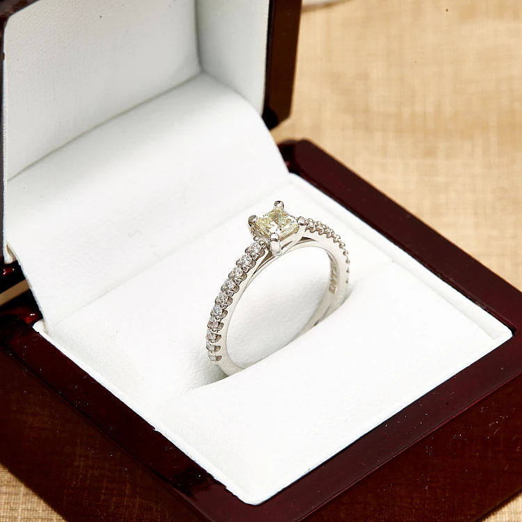 Engagement ring i122096DiDi in Gold with Diamonds - GIA 0.30ct - 0.40ct