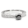 Anillo de compromiso de oro con diamante negro y diamantes incoloros - modelo i122868