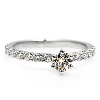Bague de fiançailles en or avec diamant central et diamants secondaires certifiés GIA de 0,30 ou 0,40 ct - modèle i1869