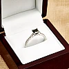 Anillo de compromiso de oro con diamante negro princesa y diamantes - modelo i2621