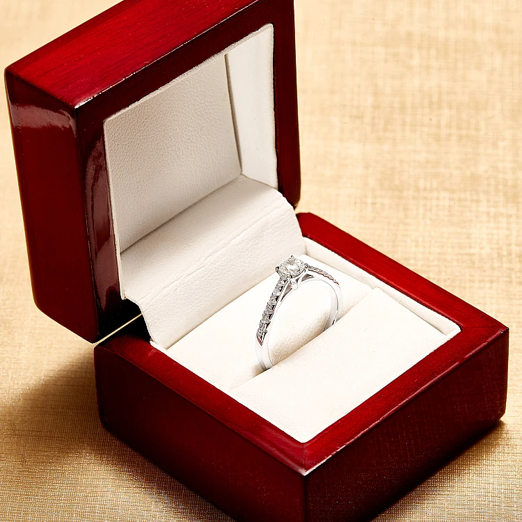 18k Gold SideStone Engagement Ring with GIA Certified Cushion Diamond - model i3905