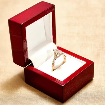 Anello di fidanzamento in oro 18k o platino con diamante marquise incolore certificato GIA da 1,00 ct - modello i4752