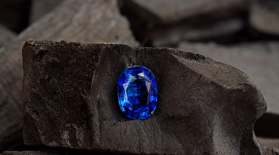 How a sapphire can make you look and feel extraordinary
