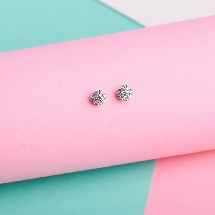 Halo-Ohrringe aus Platin mit farblosen Diamanten - Modell c122092