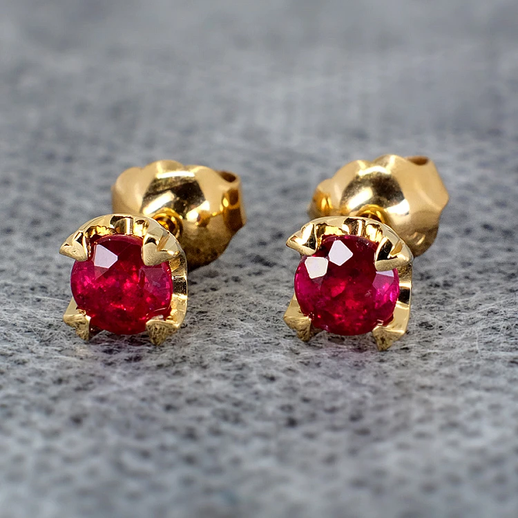 Pendientes de oro o platino con rubíes - modelo c1626