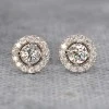 Ohrringe um 1857 in Gold oder Platin mit Diamanten