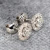Ohrringe um 1857 in Gold oder Platin mit Diamanten