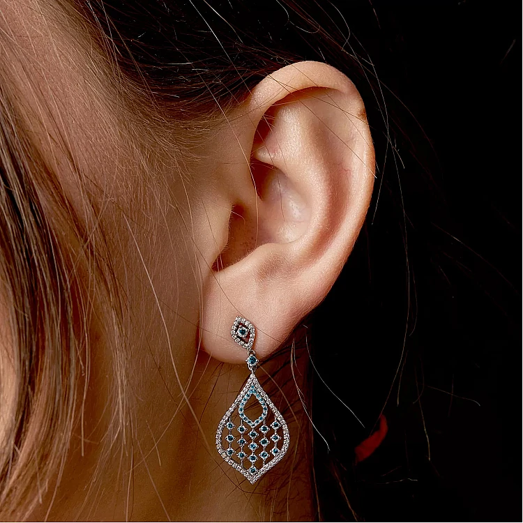 Pendientes de lágrima de oro con diamantes azules e incoloros - modelo c2760