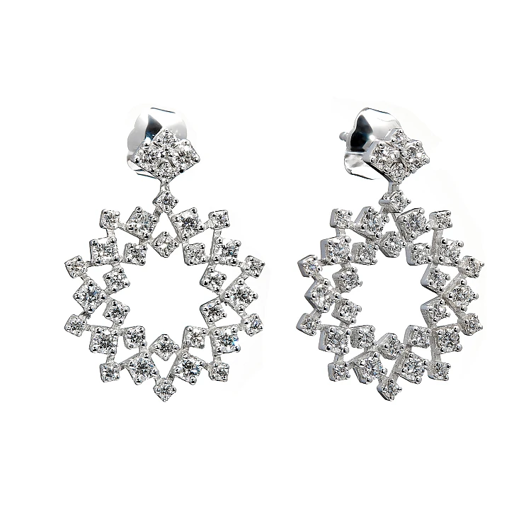 Pendientes de copo de nieve dorados con diamantes - modelo c2771