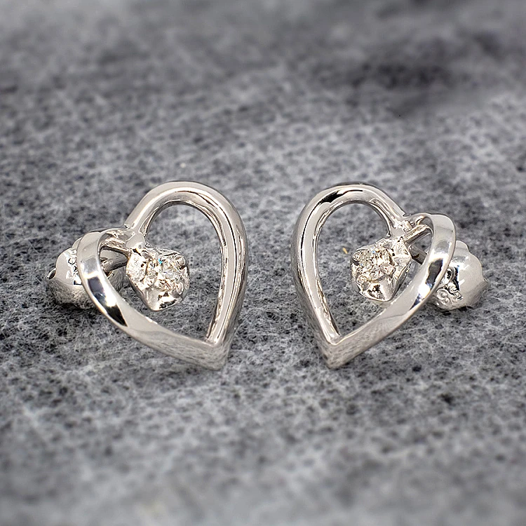 Herzohrringe aus Gold oder Platin mit Diamanten c3229