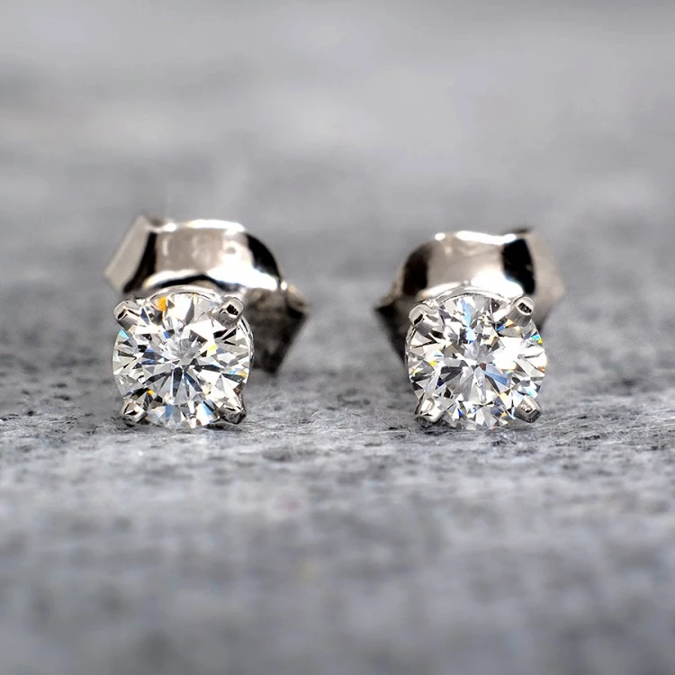 Pendientes de oro con diamantes incoloros con certificación GIA de 1,00 o 1,40 ct - modelo c577