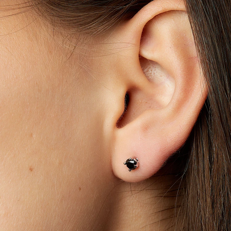 Pendientes de oro con diamantes negros - modelo c577