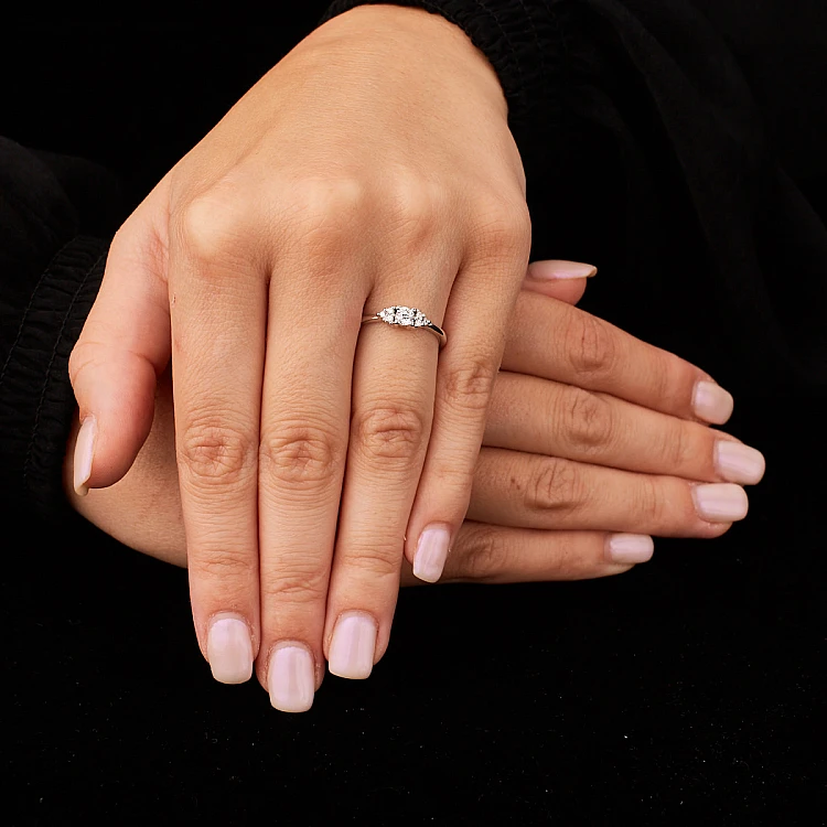 Bague de fiançailles en or avec diamant central certifié GIA de 0,30 ct ou 0,40 ct et diamants secondaires - modèle i71845
