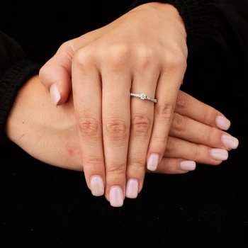 Verlobungsring aus Platin mit Diamanten – GIA 0,50 ct – 0,70 ct i504PtDiDi