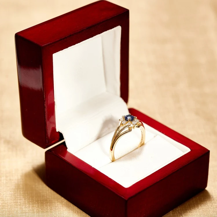 Cadeauring i006SfDi in goud met saffier en diamanten