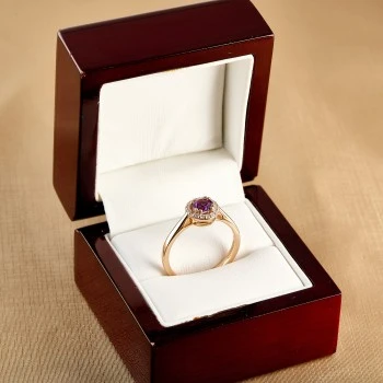 Anello Regalo i030AmDi in Oro o Platino con Ametista e Diamanti