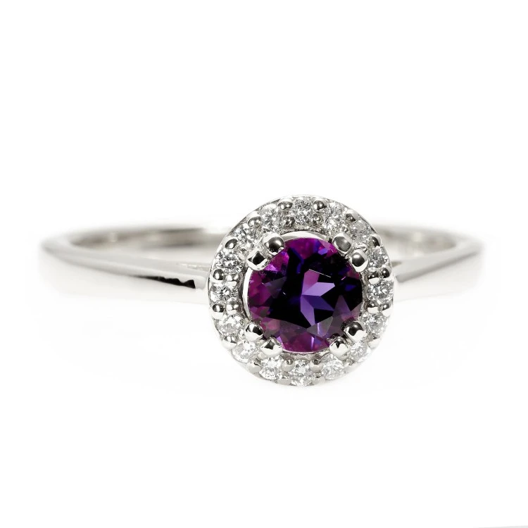 Bague cadeau en or ou en platine avec améthyste et diamants - modèle i030