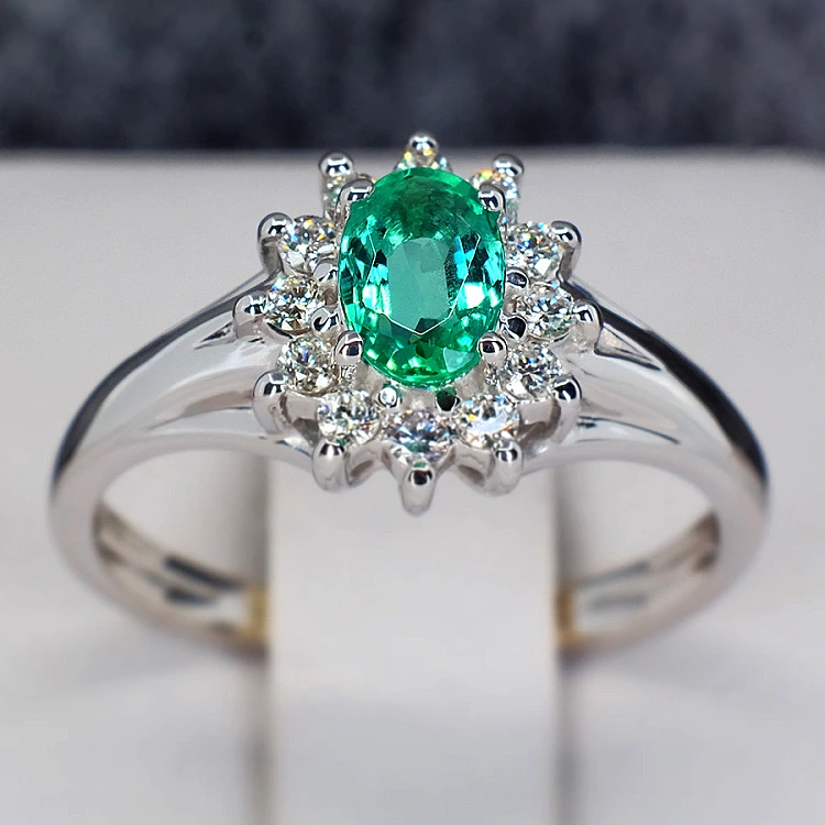Engagement ring i042006Smdi in Gold with Emerald and Diamonds