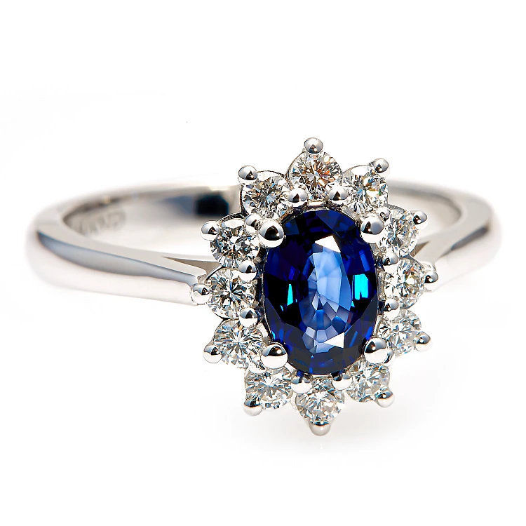 Kate Middleton Engagement Ring in 14k White Gold with Oval Sapphire and Diamonds i055SfDi