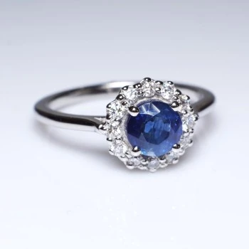 Anello di Fidanzamento i71606SfDi in Oro con Zaffiro e Diamanti
